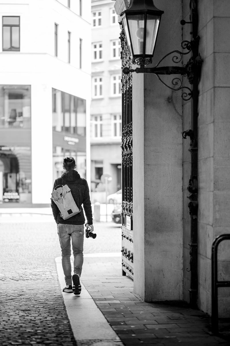 Urban Walking Contemplation